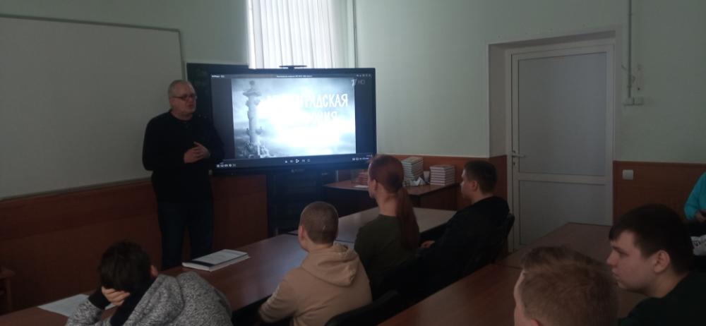 Смотрим вместе фильм Ленинградская симфония